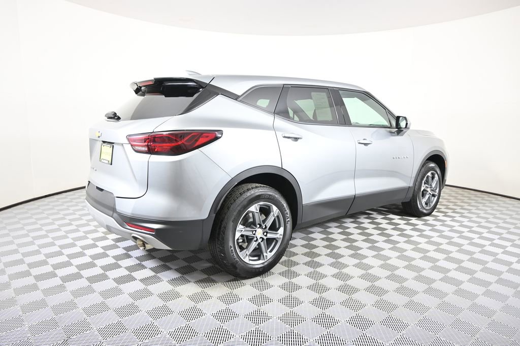 Used 2023 Chevrolet Blazer LT image 6