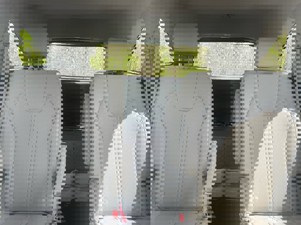 Used 2022 Kia Sorento SX image 11