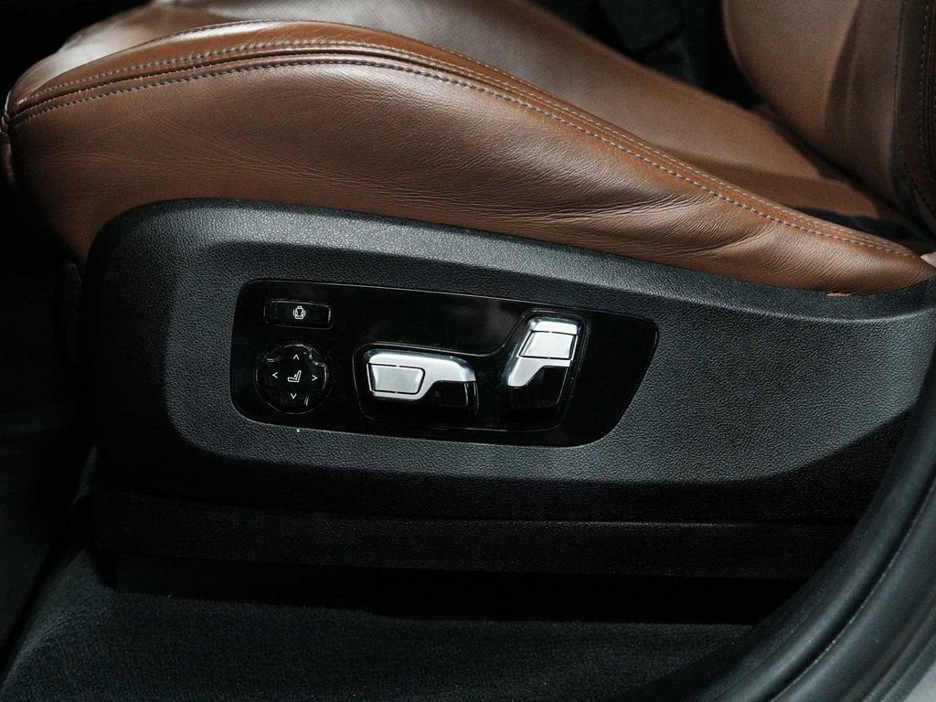 Used 2022 BMW X5 M w/ Competition Package 2 image 30