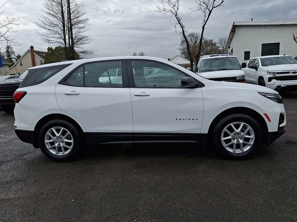 Certified 2023 Chevrolet Equinox LS w/ LPO, Floor Liner Package image 10