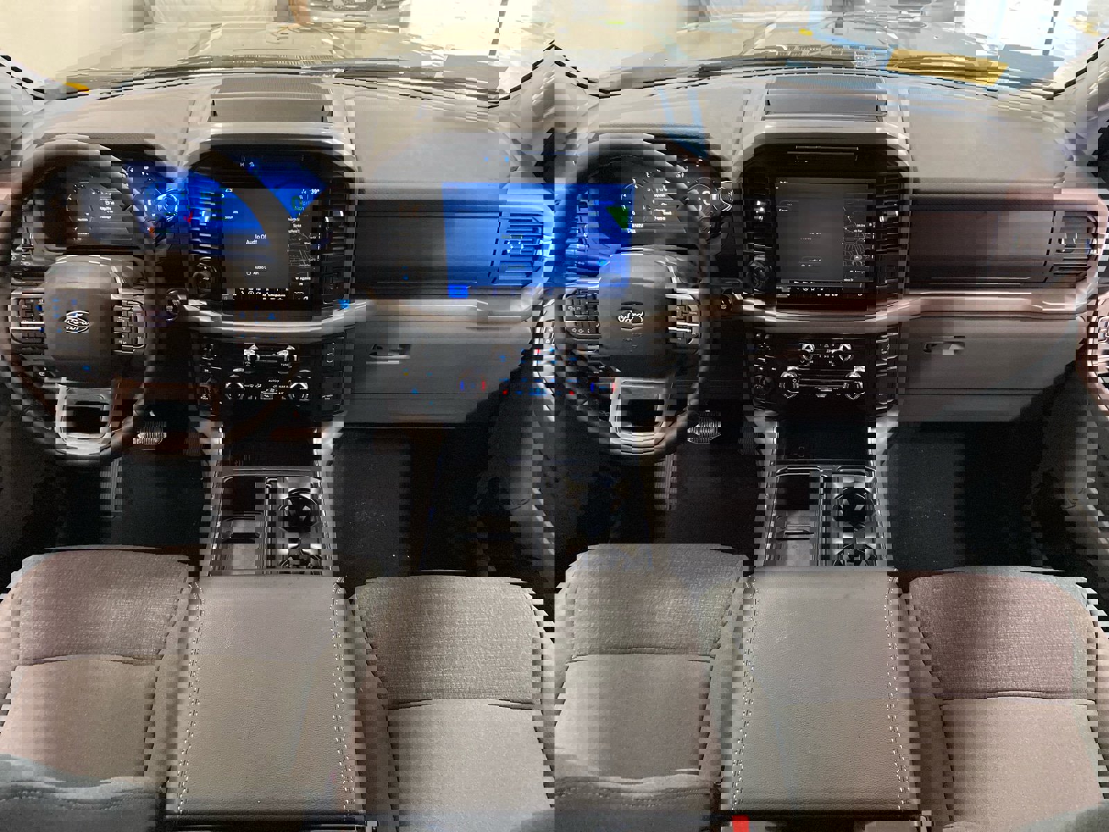 New 2025 Ford F150 XLT w/ Equipment Group 302A MID image 10