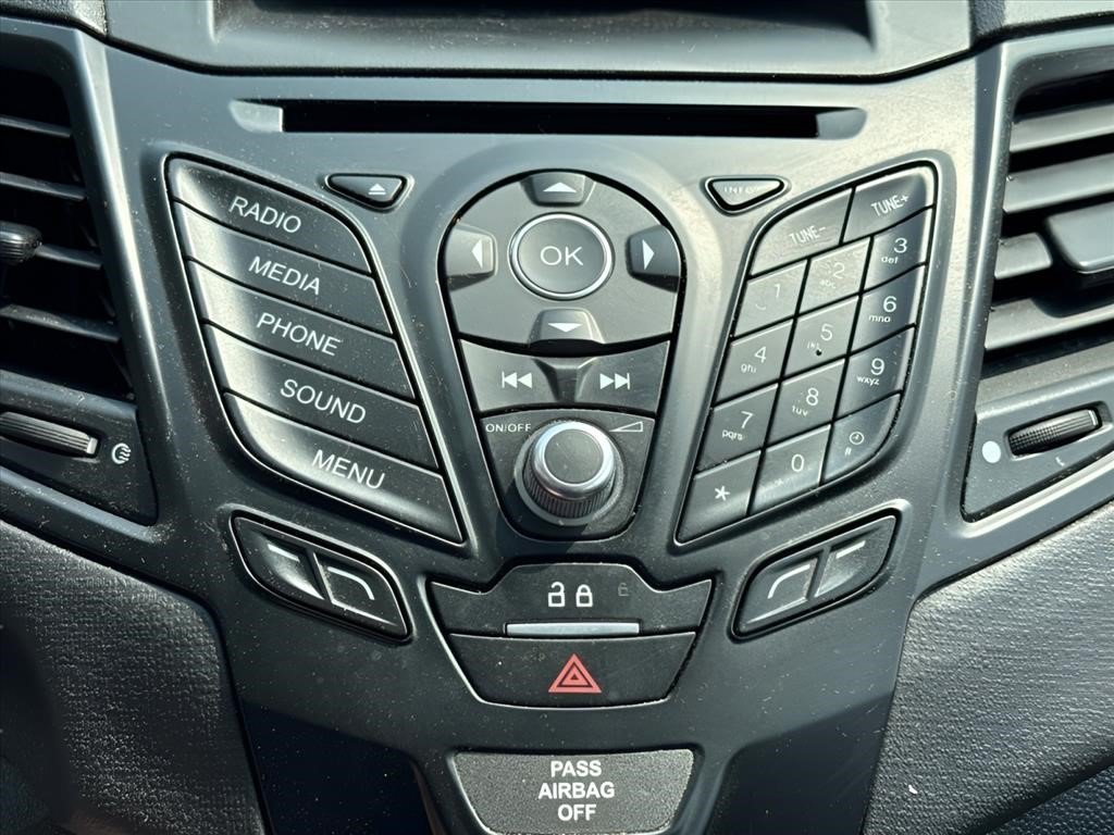 Used 2016 Ford Fiesta SE FWD image 11