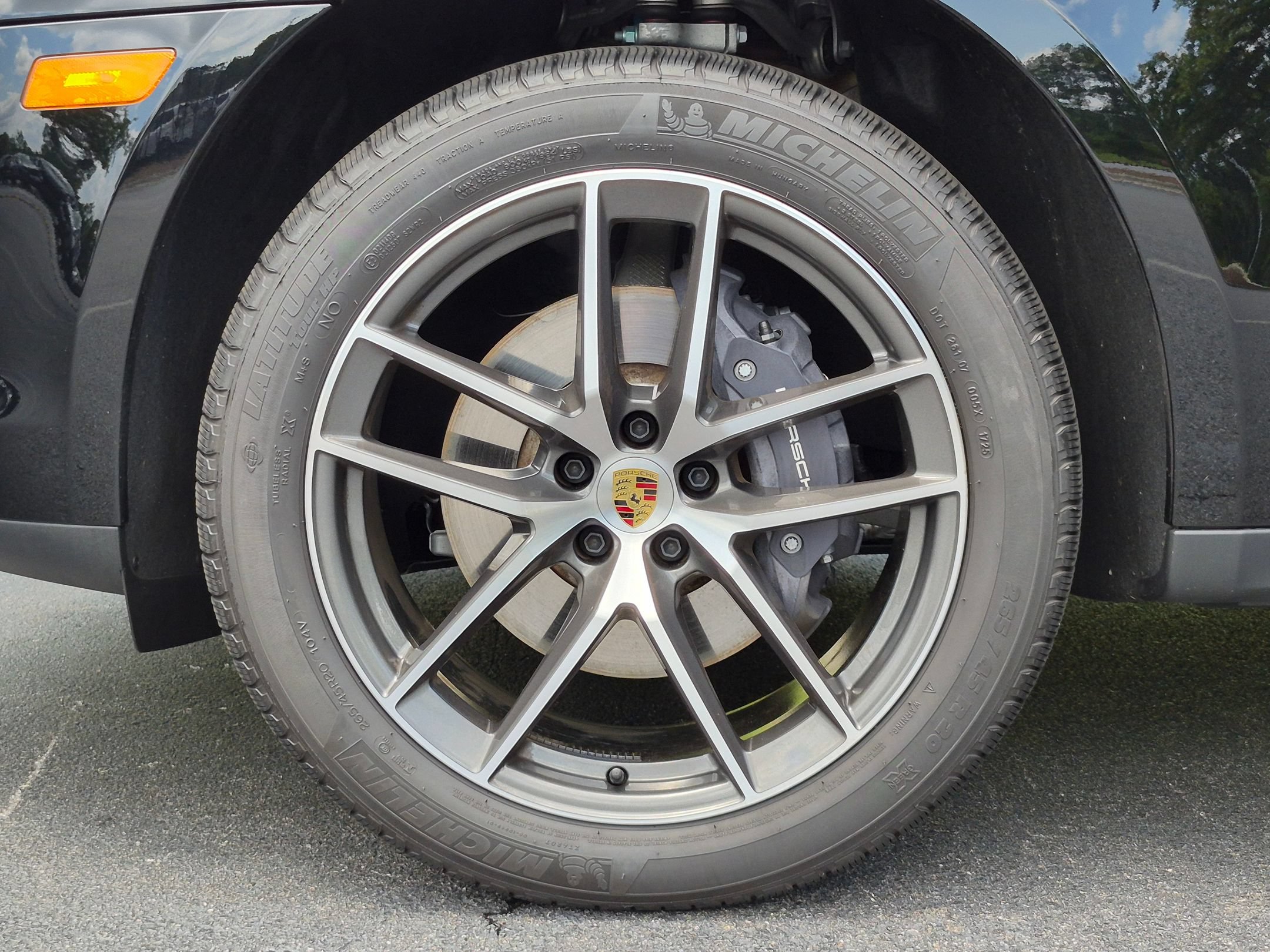 Certified 2026 Porsche Macan AWD/4WD image 36