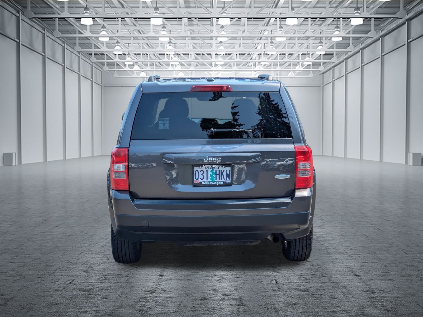 Used 2014 Jeep Patriot Latitude FWD image 4