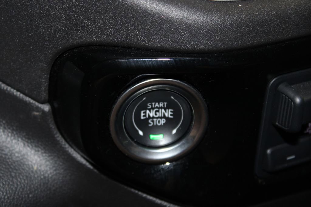 Used 2025 GMC Sierra 1500 SLT image 40