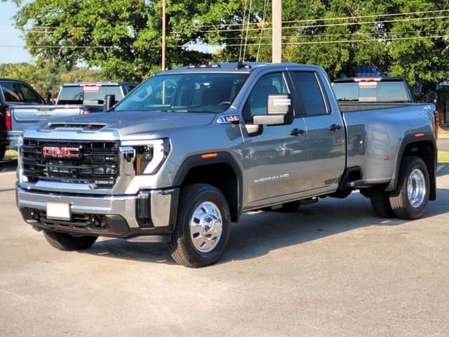 New 2026 GMC Sierra 3500 Pro image 3