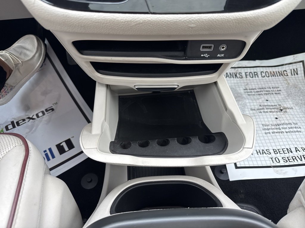 Used 2020 Chrysler Pacifica Limited image 38