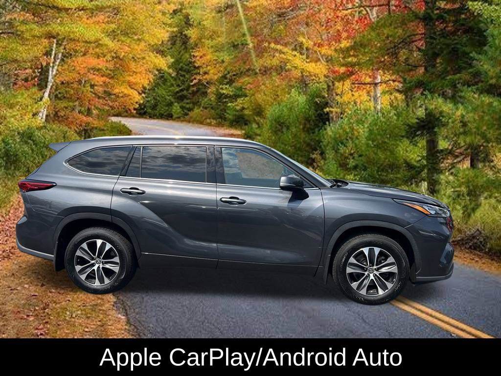 Used 2020 Toyota Highlander XLE AWD/4WD image 14