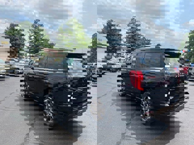 New 2025 Ford Expedition King Ranch image 17