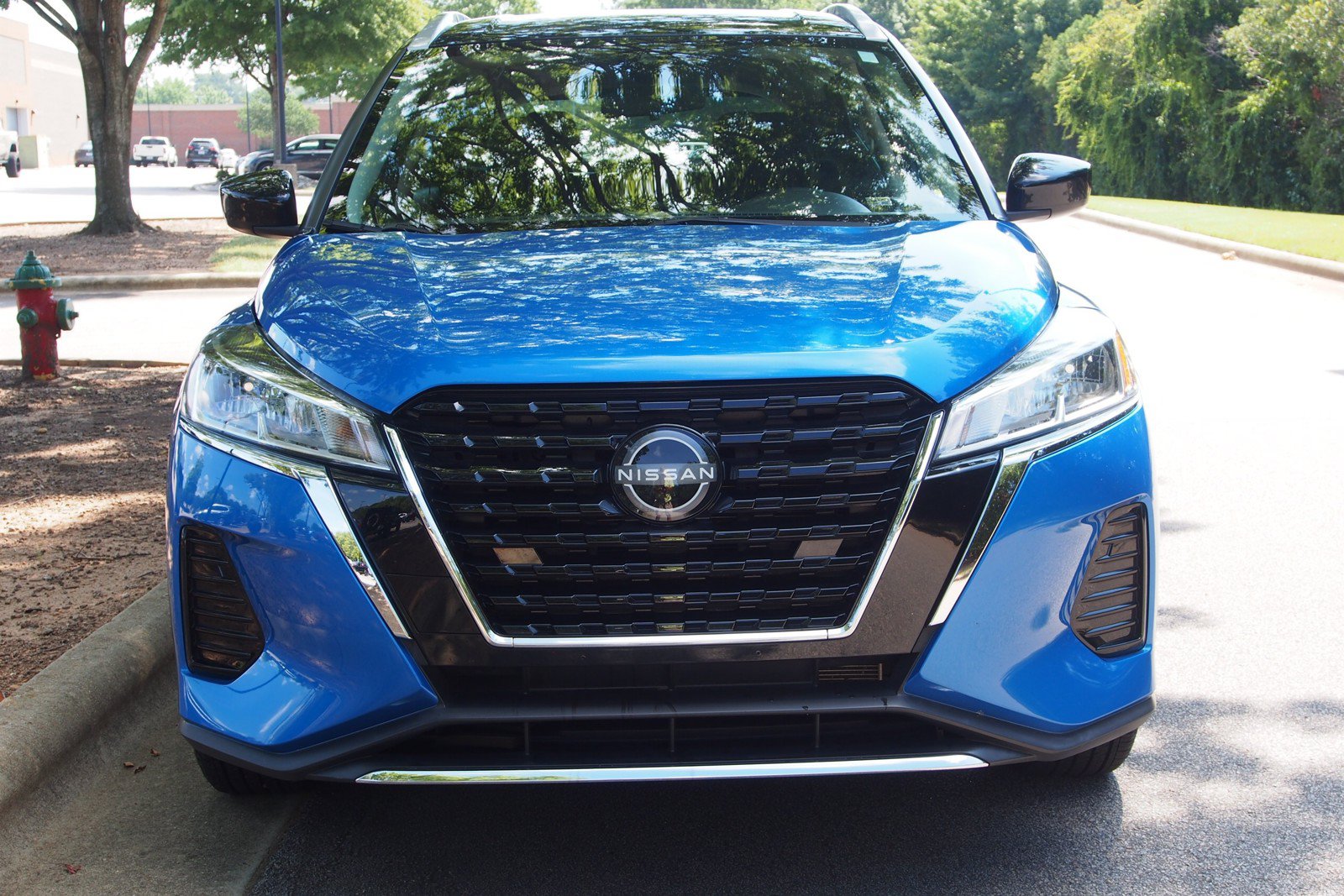 Used 2024 Nissan Kicks SV FWD image 2