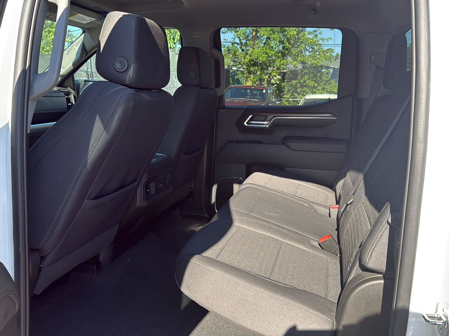 Used 2024 Chevrolet Silverado 1500 RST w/ Z71 Off-Road Package AWD/4WD image 10