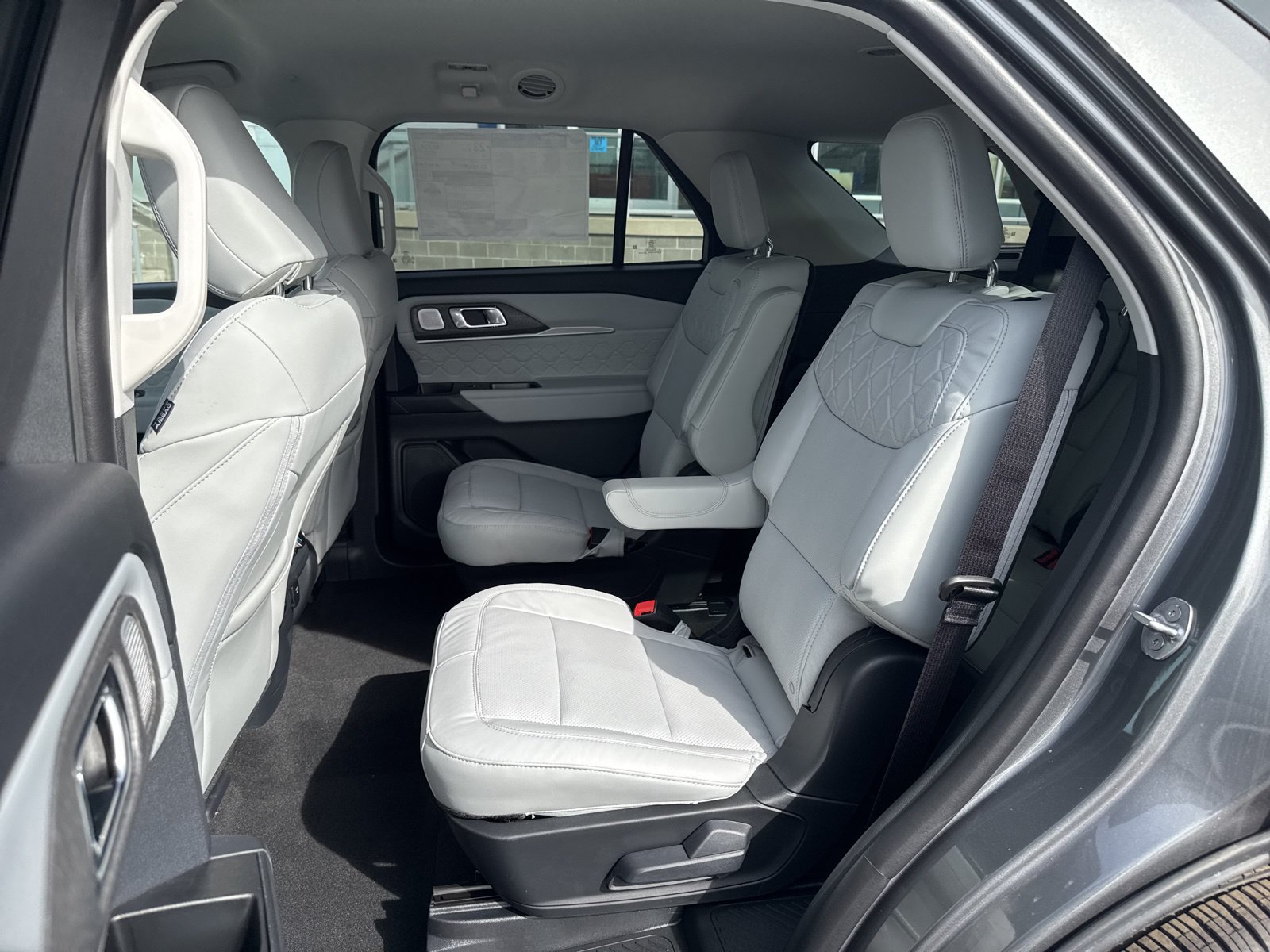 New 2026 Ford Explorer Platinum w/ LUX Leather Package AWD/4WD image 37