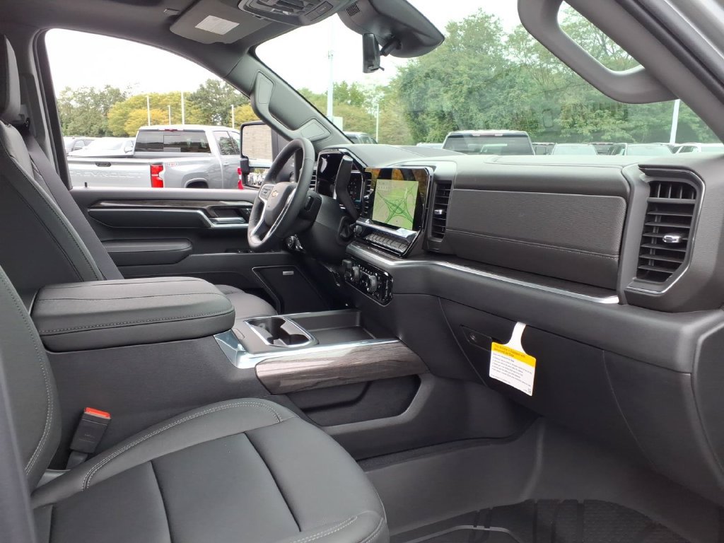 New 2026 Chevrolet Silverado 3500 LTZ w/ LTZ Plus Package AWD/4WD image 19