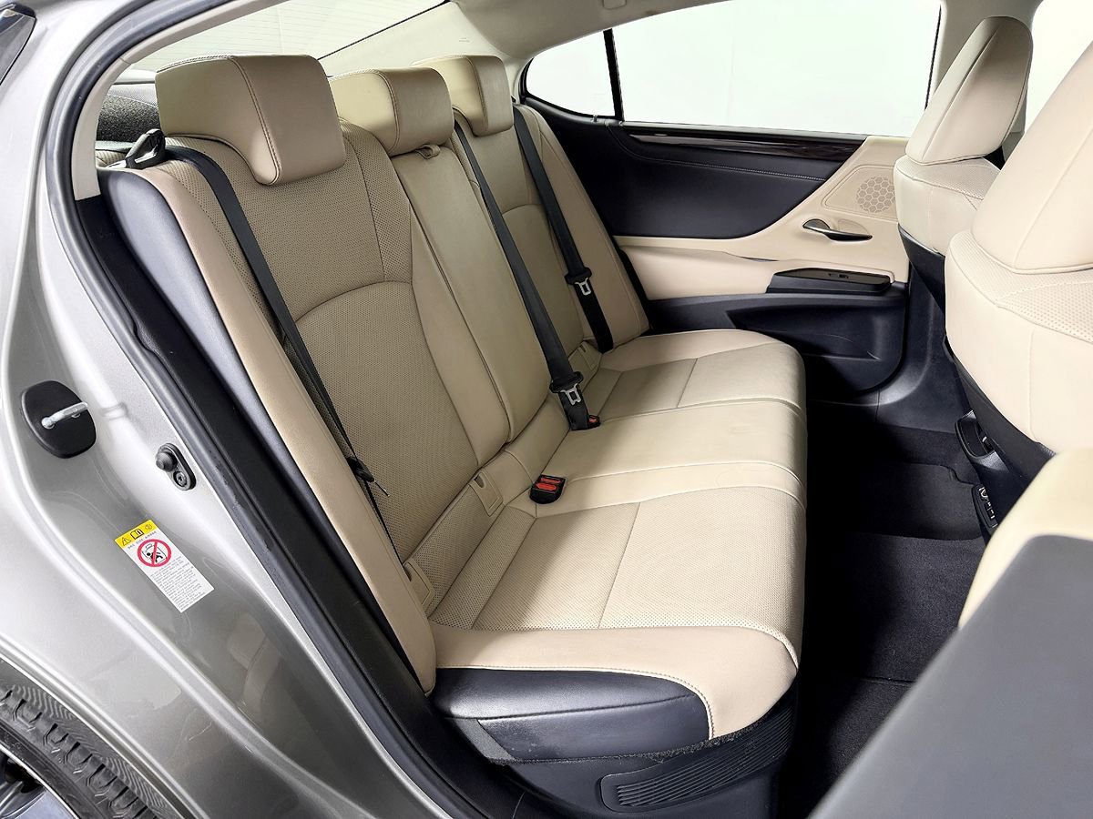Used 2019 Lexus ES 300h w/ Premium Package FWD image 44