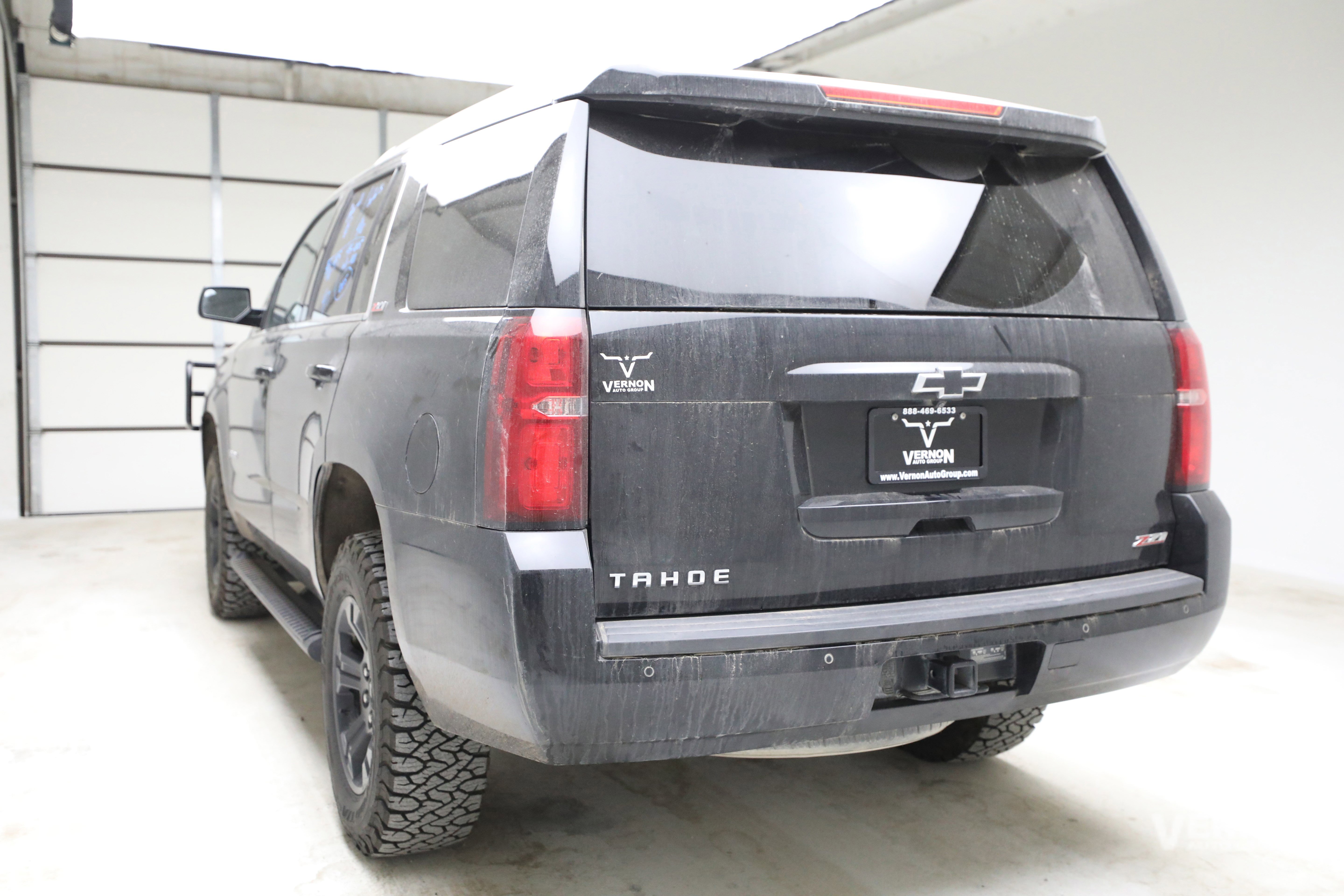 Used 2017 Chevrolet Tahoe LT w/ Z71 Midnight Edition image 2