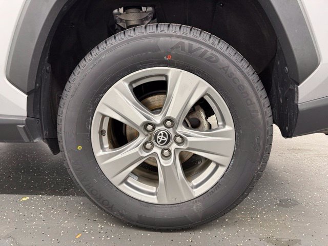 Used 2024 Toyota RAV4 XLE AWD/4WD image 20