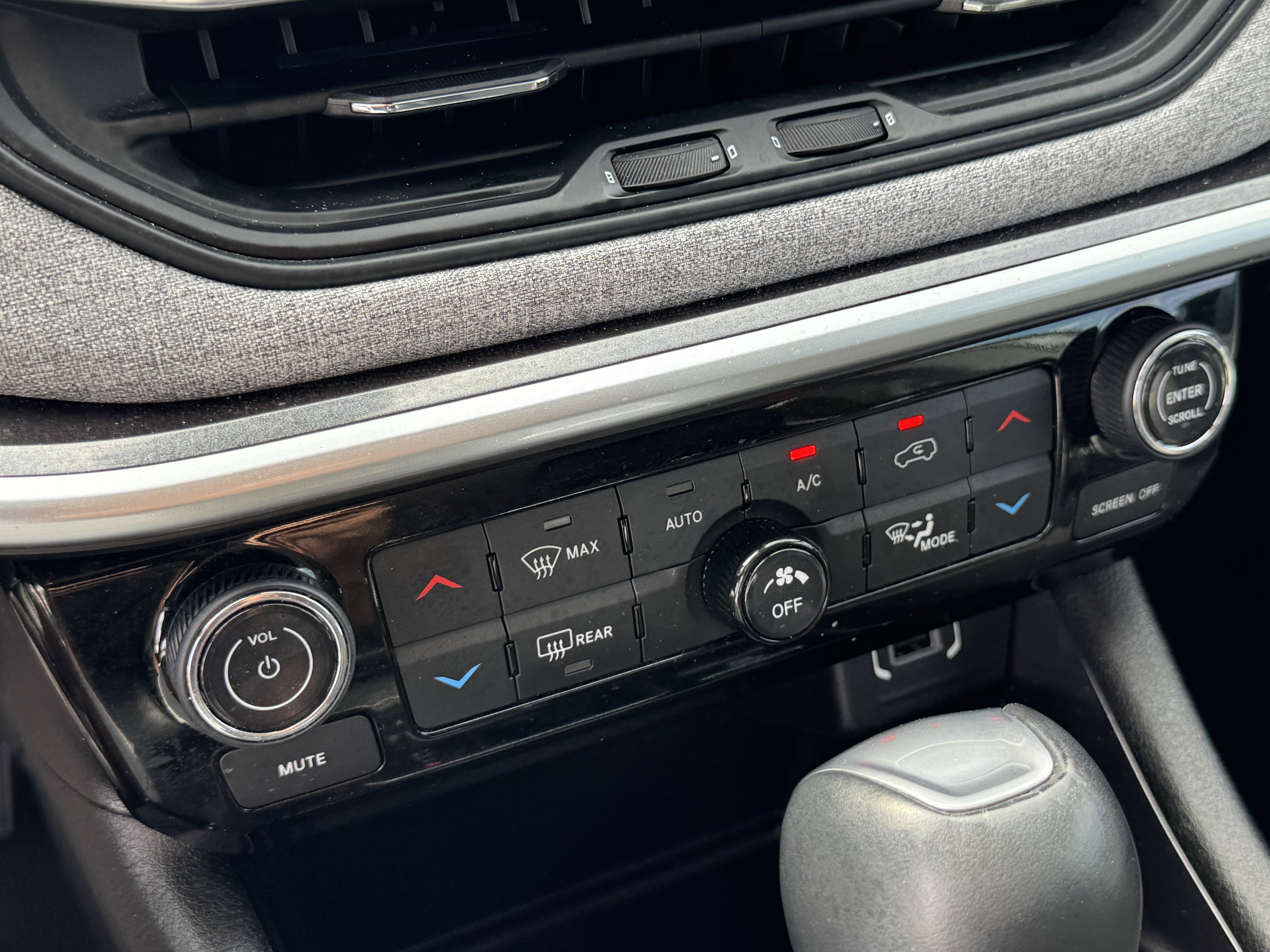 Used 2022 Jeep Compass Latitude w/ Convenience Group image 21