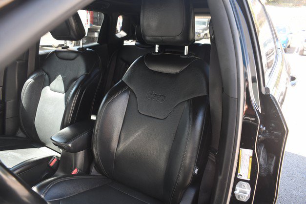 Used 2020 Jeep Compass High Altitude AWD/4WD image 17