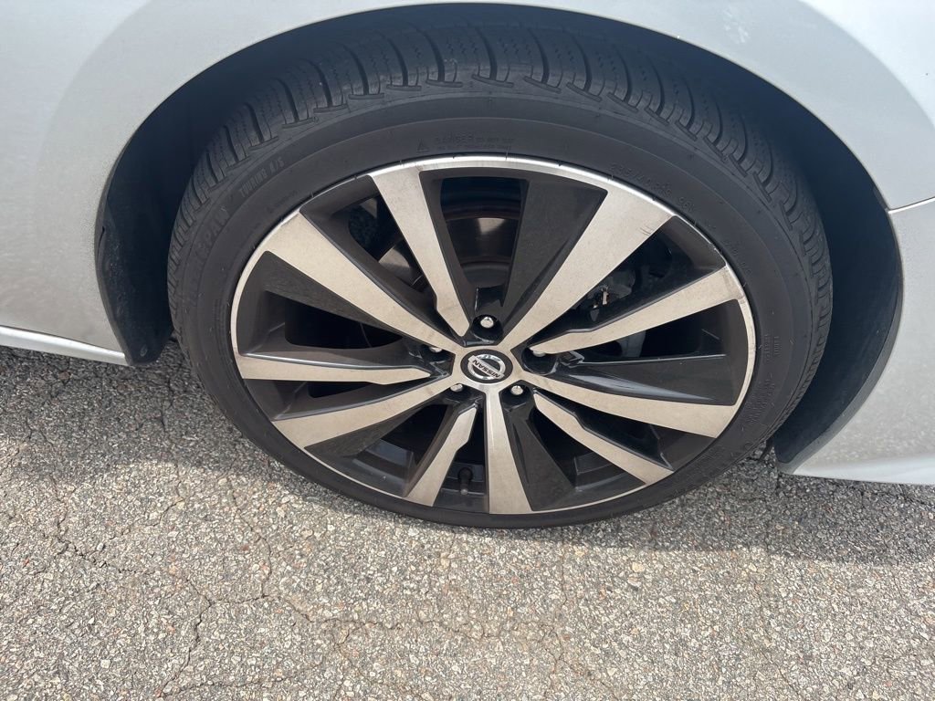 Used 2019 Nissan Altima 2.5 SR FWD image 13
