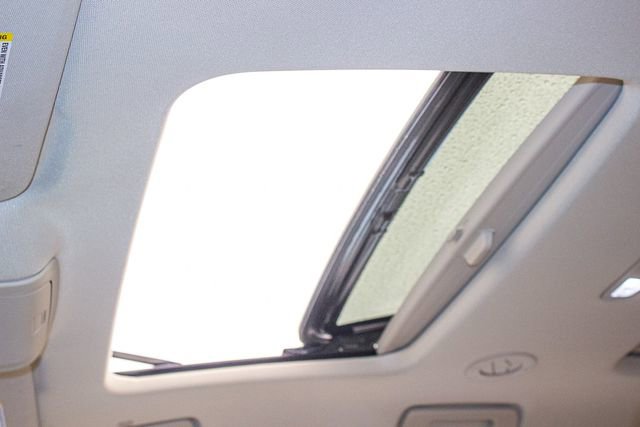 Used 2022 Buick Enclave Avenir w/ Avenir Technology Package image 22