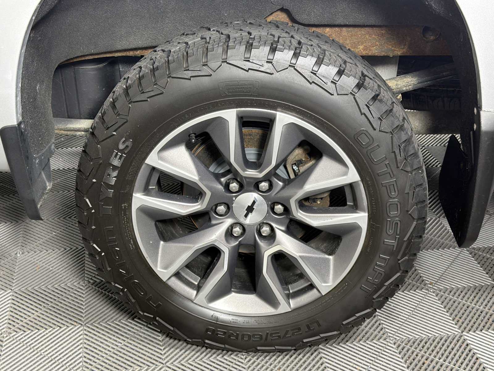 Used 2020 Chevrolet Silverado 1500 RST AWD/4WD image 23