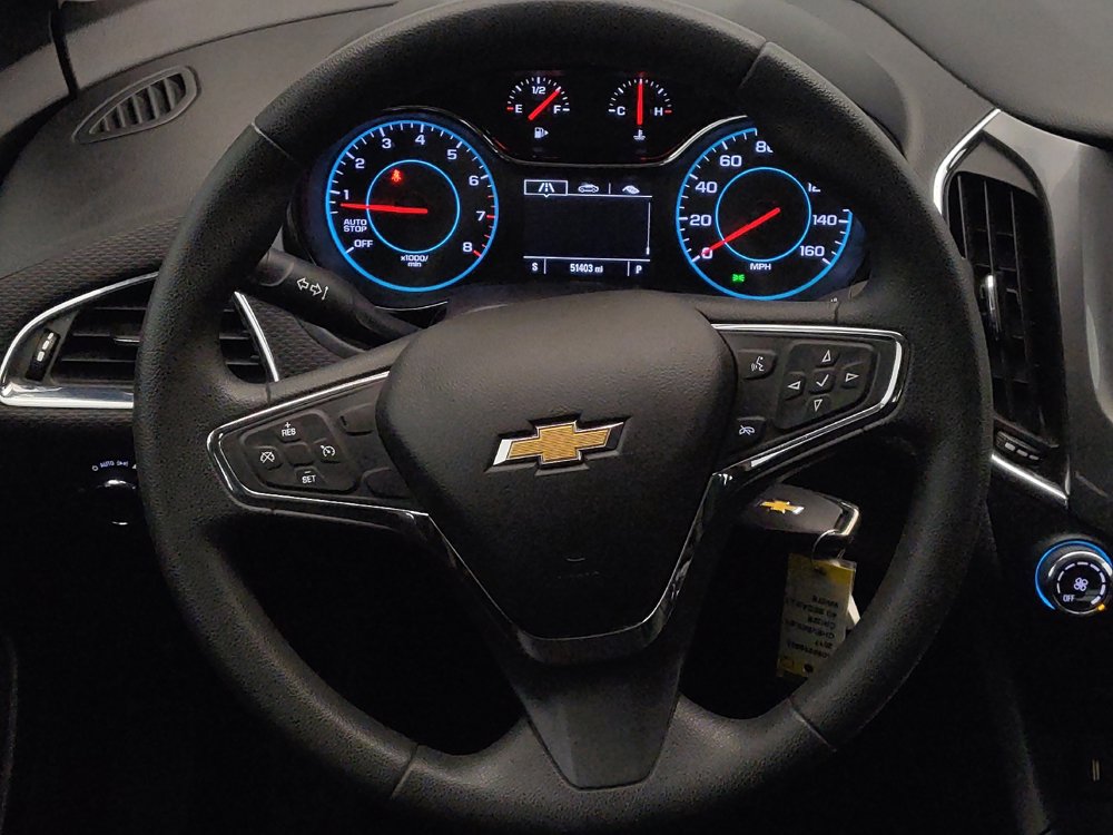 Used 2017 Chevrolet Cruze LT FWD image 22