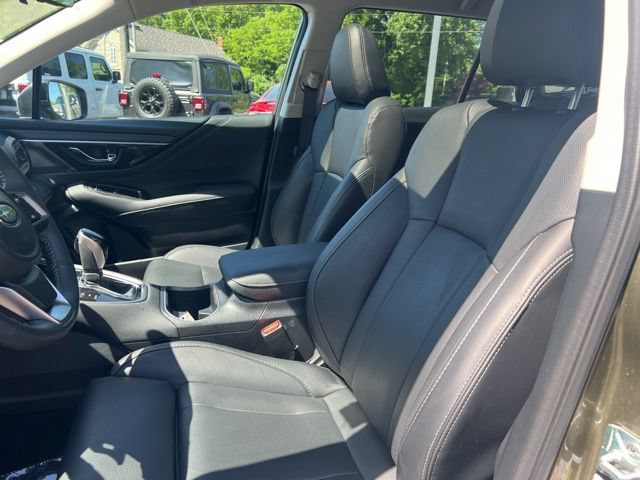 Used 2025 Subaru Outback Touring XT w/ Tech Package 3 AWD/4WD image 3