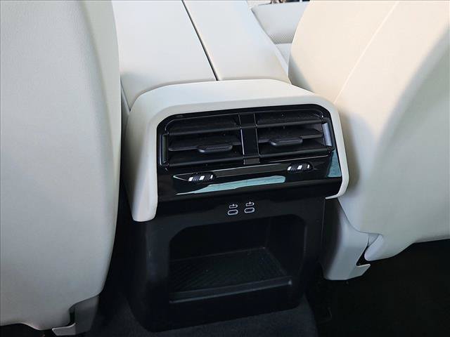 Used 2024 BMW 530i xDrive w/ M Sport Package AWD/4WD image 18