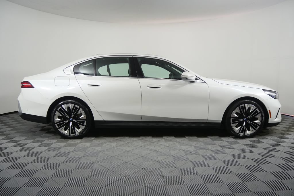 Used 2026 BMW 540i xDrive AWD/4WD image 6