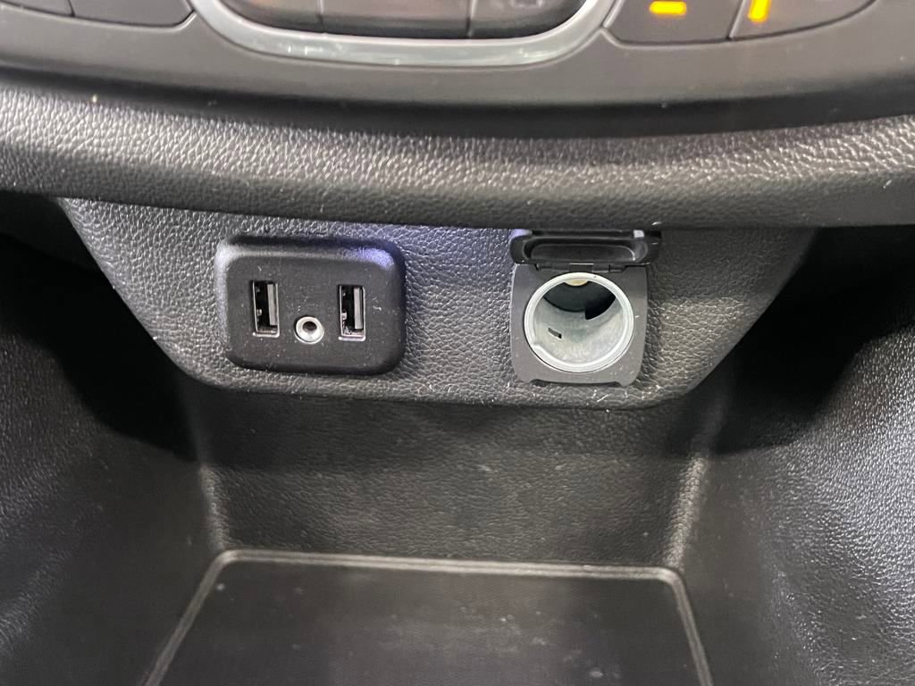 Used 2020 Chevrolet Traverse LT w/ Driver Confidence II Package image 22