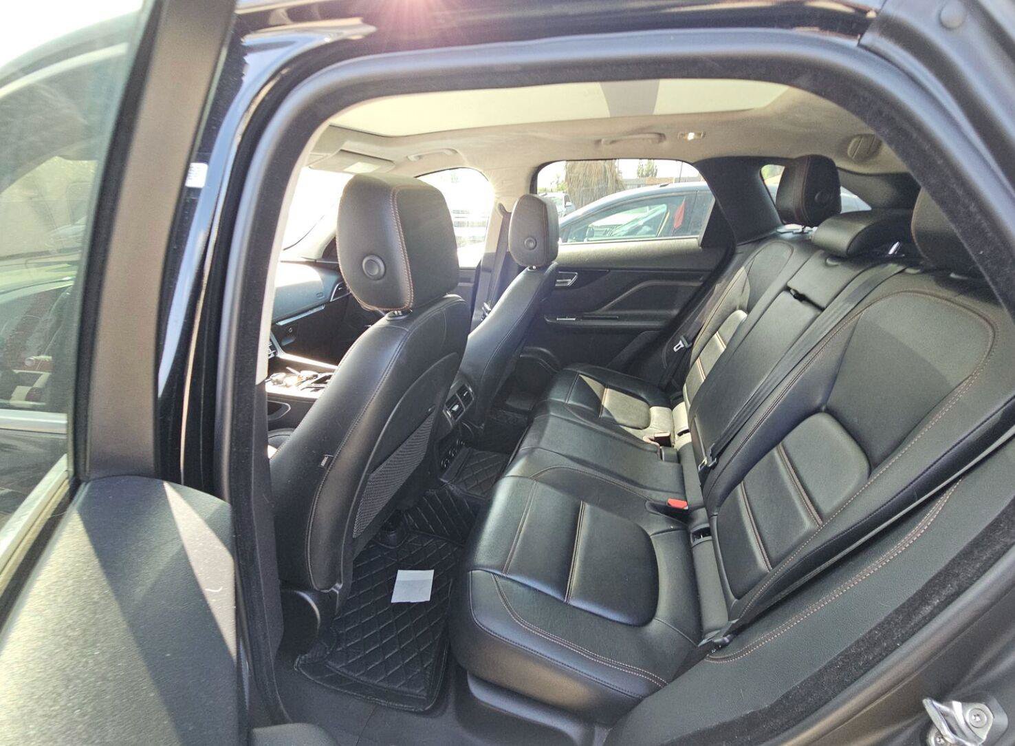 Used 2020 Jaguar F-PACE Prestige AWD/4WD image 4
