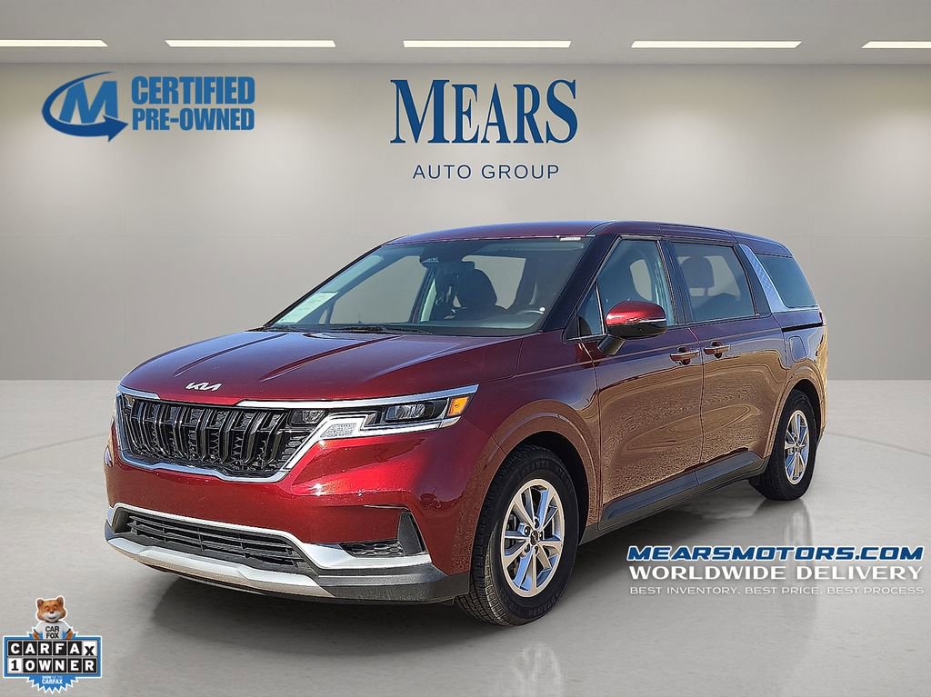Used 2024 Kia Carnival LX image 1