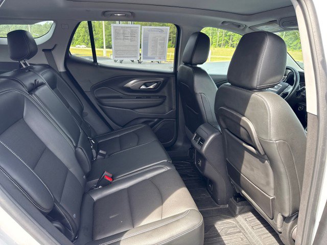 Used 2023 GMC Terrain SLT w/ Tech Package image 13