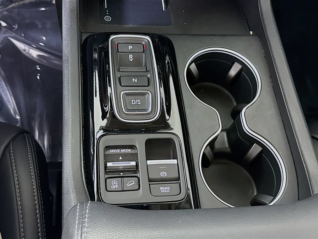 Used 2023 Honda Pilot Touring image 10