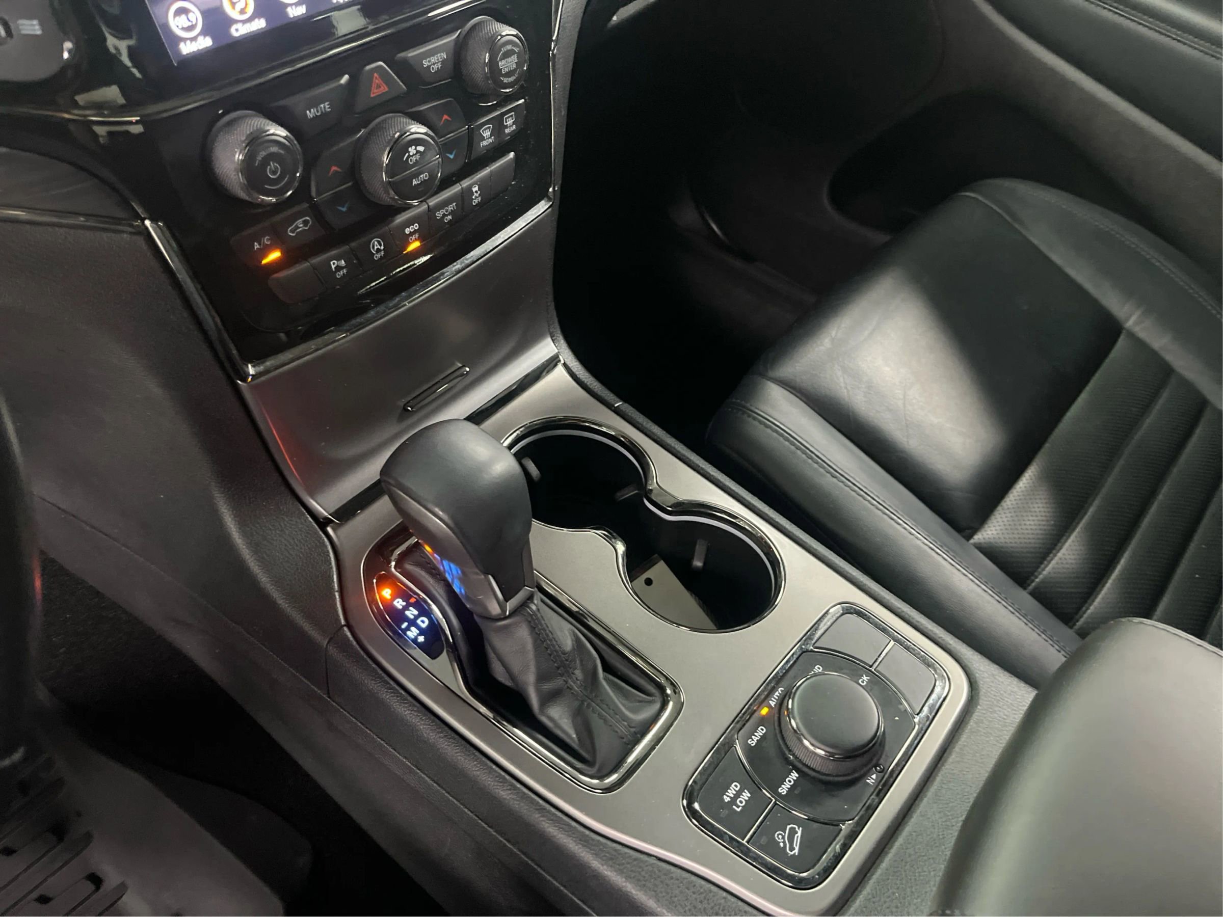 Used 2021 Jeep Grand Cherokee Limited X image 12