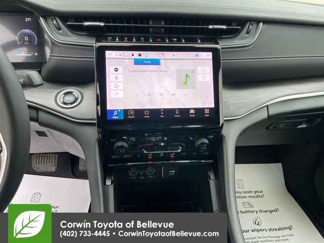 Used 2023 Jeep Grand Cherokee L Limited image 18