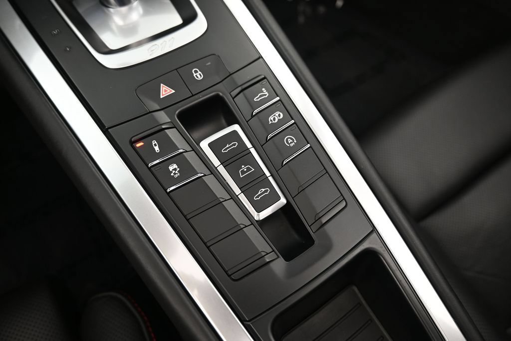 Certified 2019 Porsche 911 Carrera 4S AWD/4WD image 22