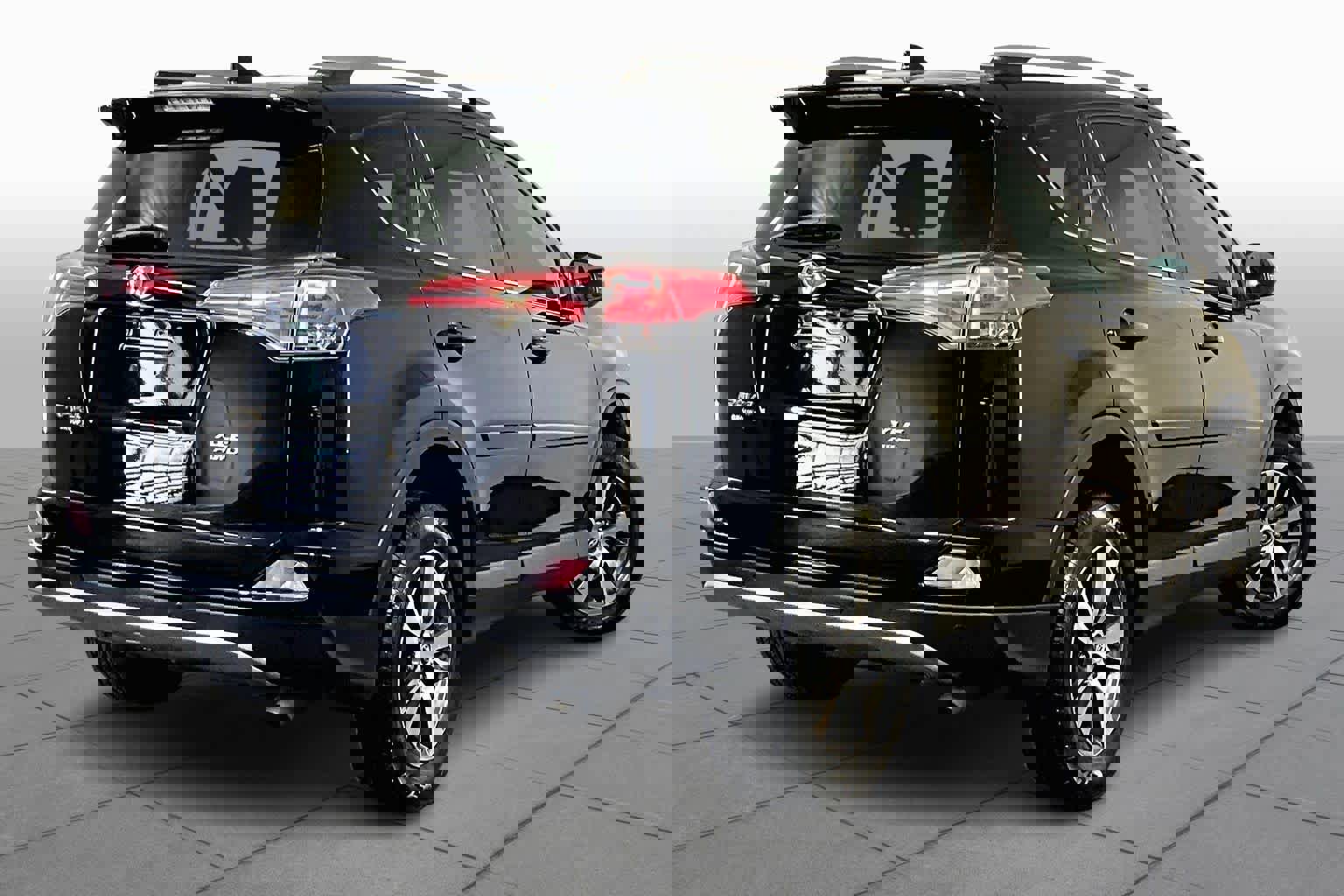 Used 2017 Toyota RAV4 XLE image 12