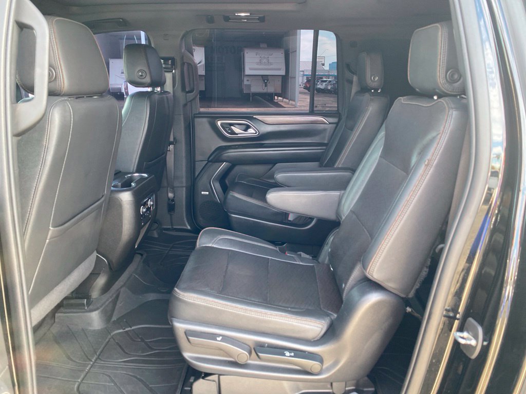 Used 2022 Chevrolet Suburban High Country AWD/4WD image 41
