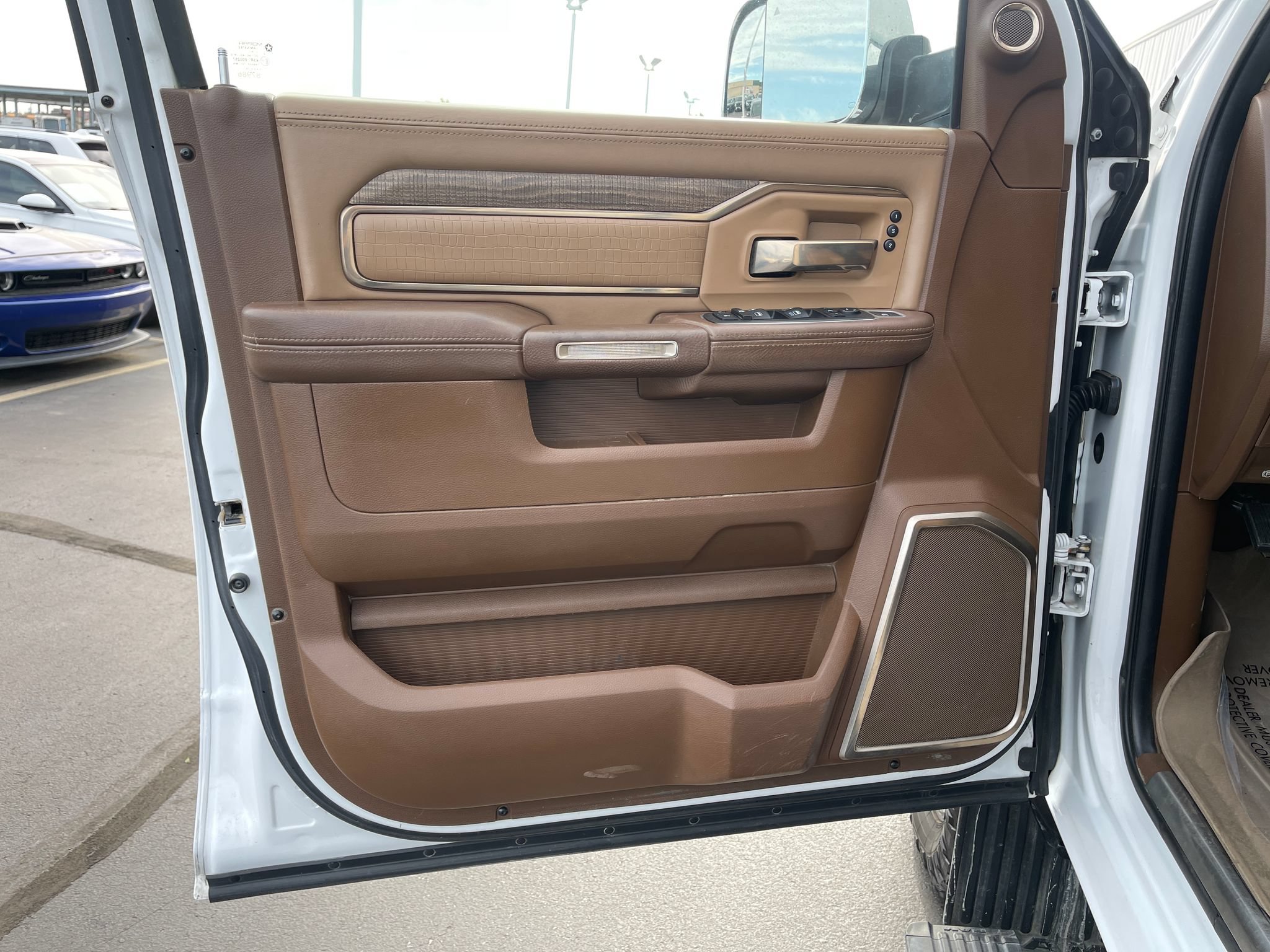 Used 2019 RAM 2500 Limited AWD/4WD image 12