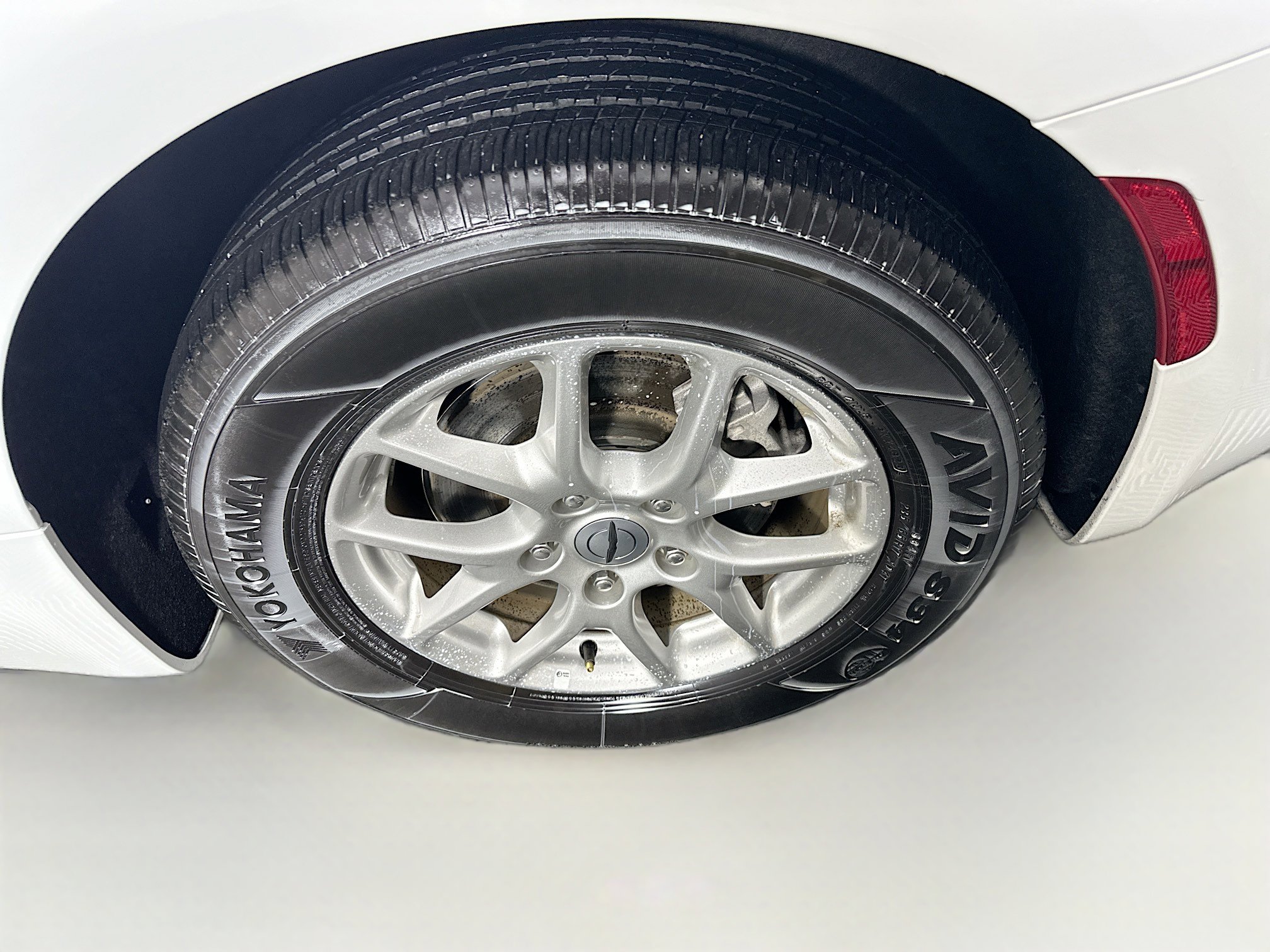 Used 2024 Chrysler Pacifica Touring-L image 11