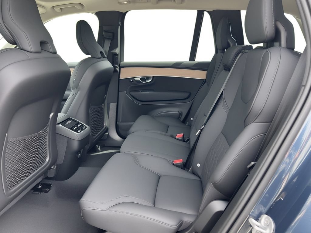 New 2026 Volvo XC90 B5 Core w/ Protection Package Premier AWD/4WD image 7