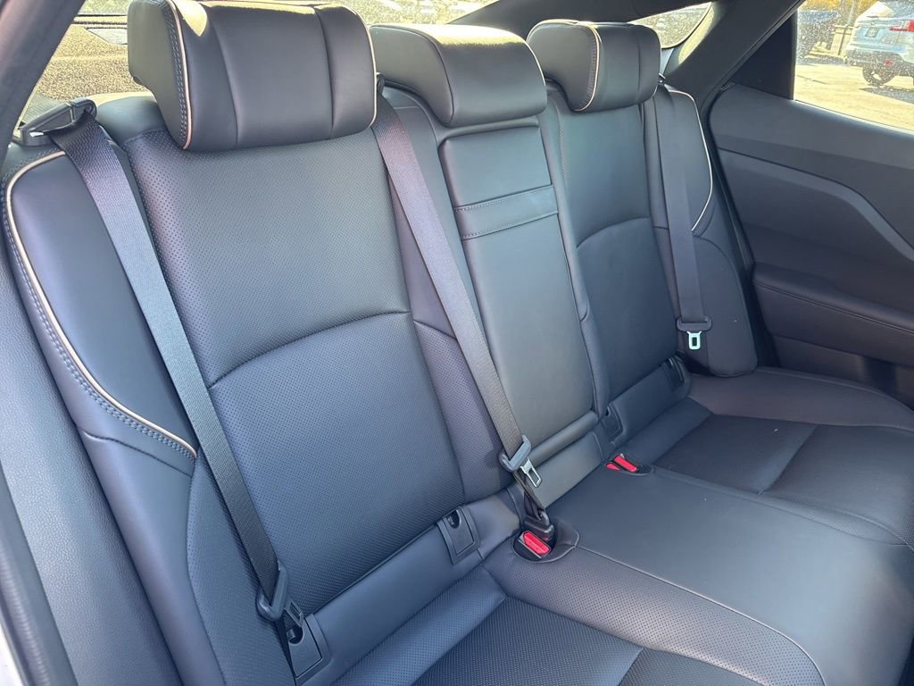 Used 2023 Toyota Crown Platinum image 27