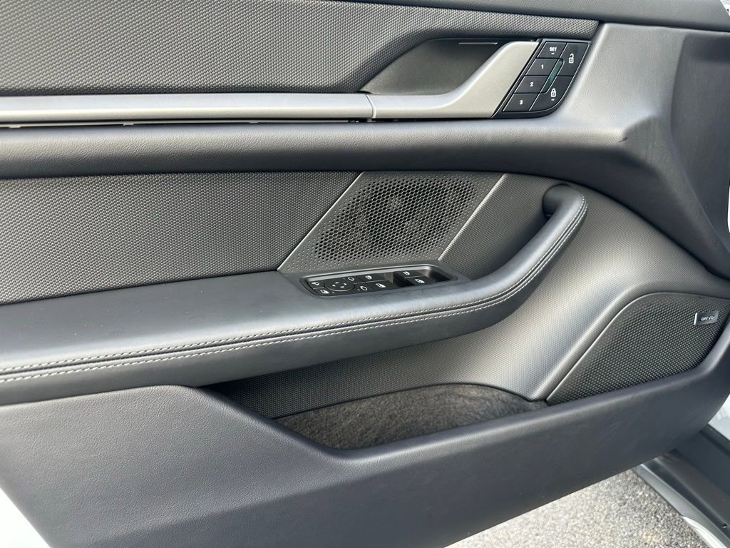 New 2025 Porsche Taycan 4S image 22