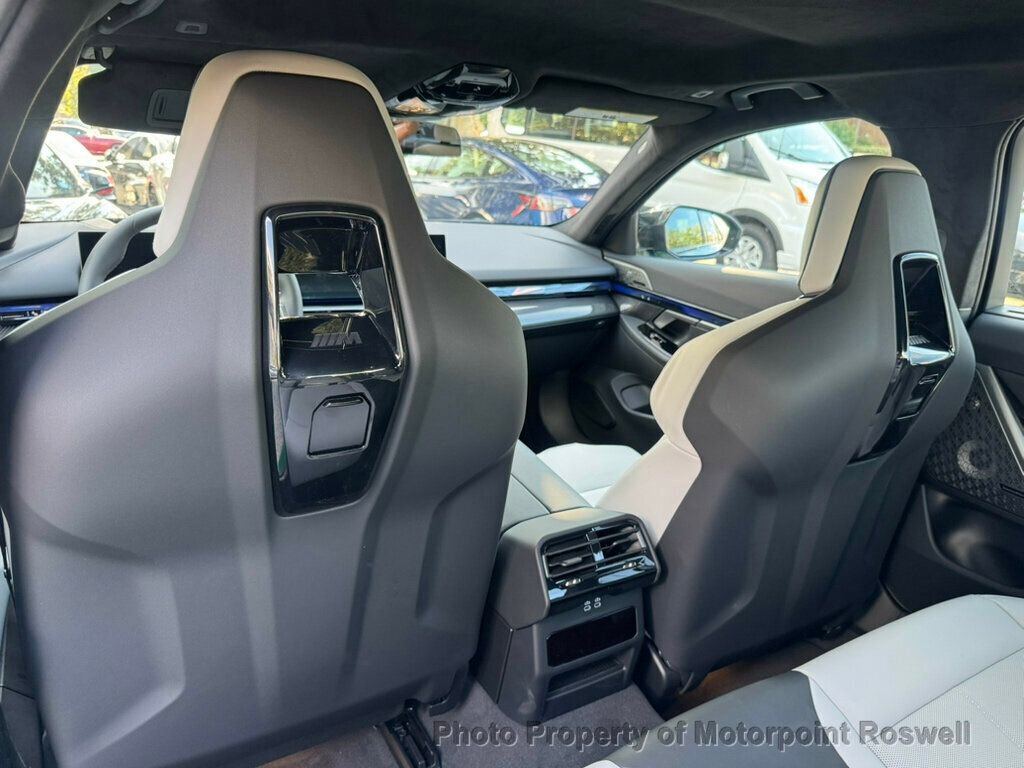 Used 2026 BMW M5 w/ Carbon Package image 9
