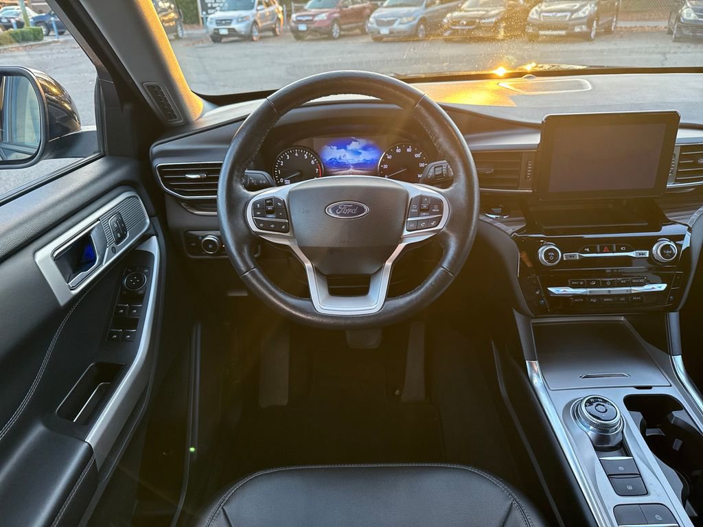 Used 2023 Ford Explorer Limited w/ Equipment Group 301A image 14