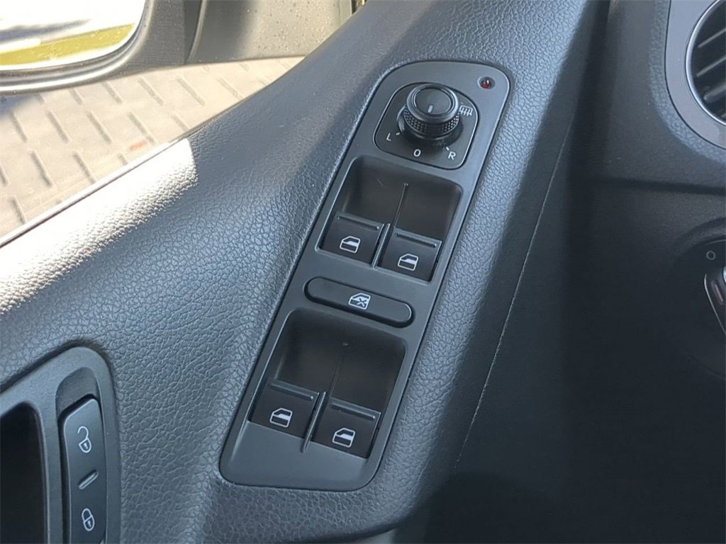 Used 2017 Volkswagen Tiguan Limited w/ Premium Package image 23