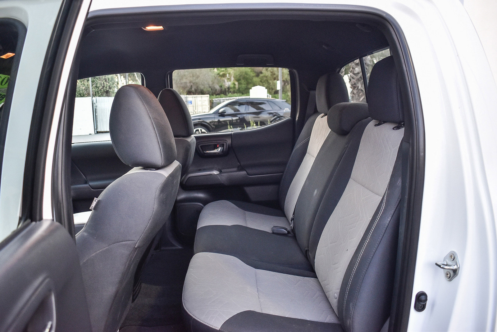 Used 2023 Toyota Tacoma TRD Off-Road image 19