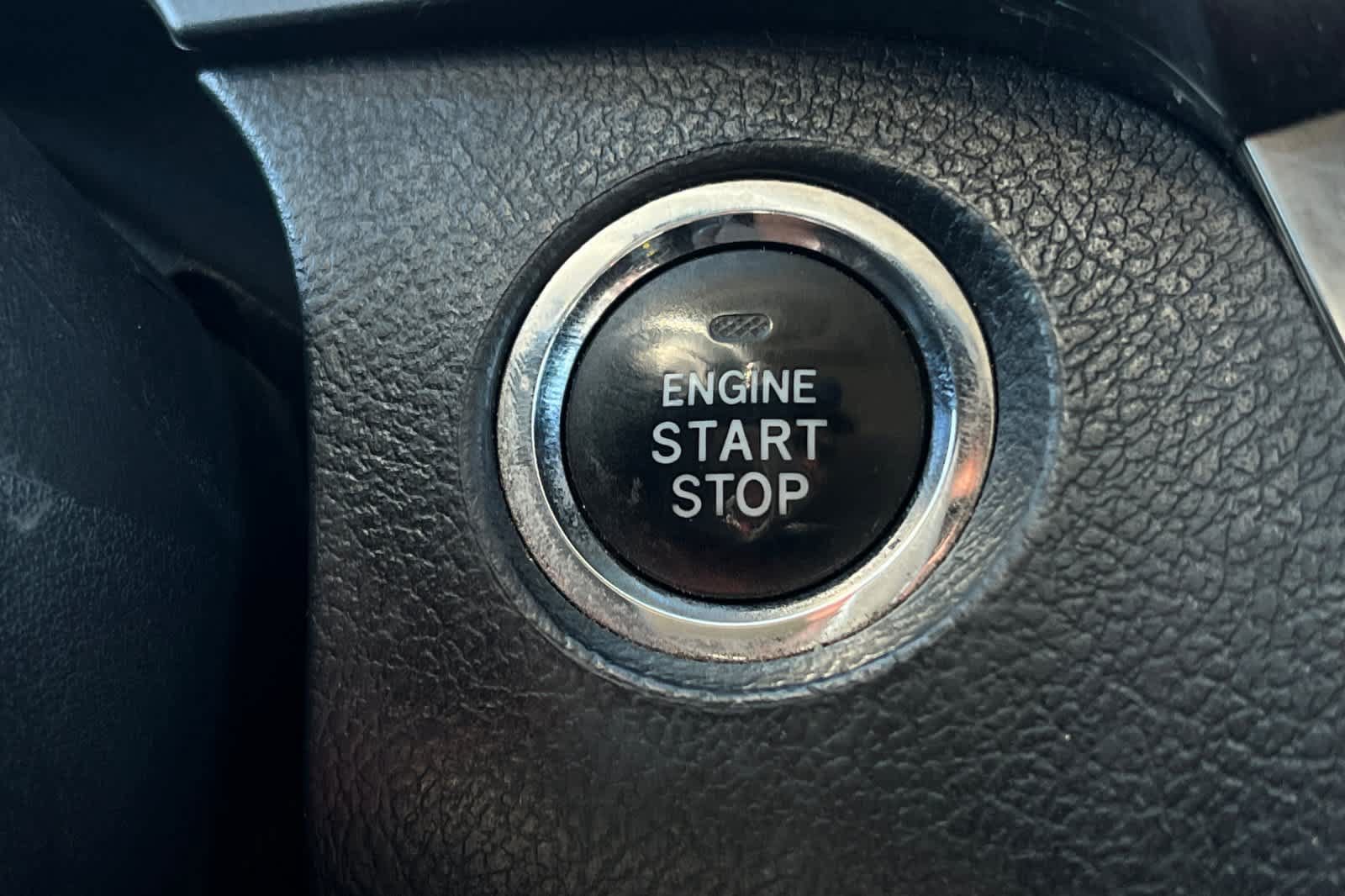 Used 2015 Toyota Sienna SE w/ SE Preferred Package FWD image 29