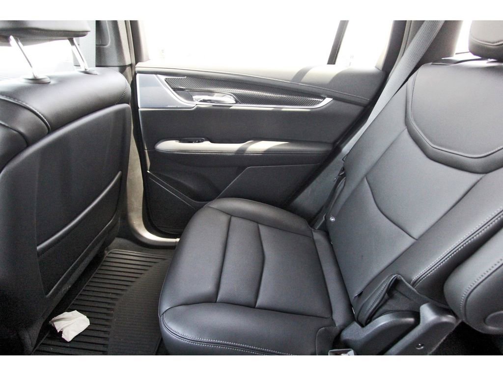 New 2025 Cadillac XT6 Sport w/ LPO, Onyx Lite Package image 12